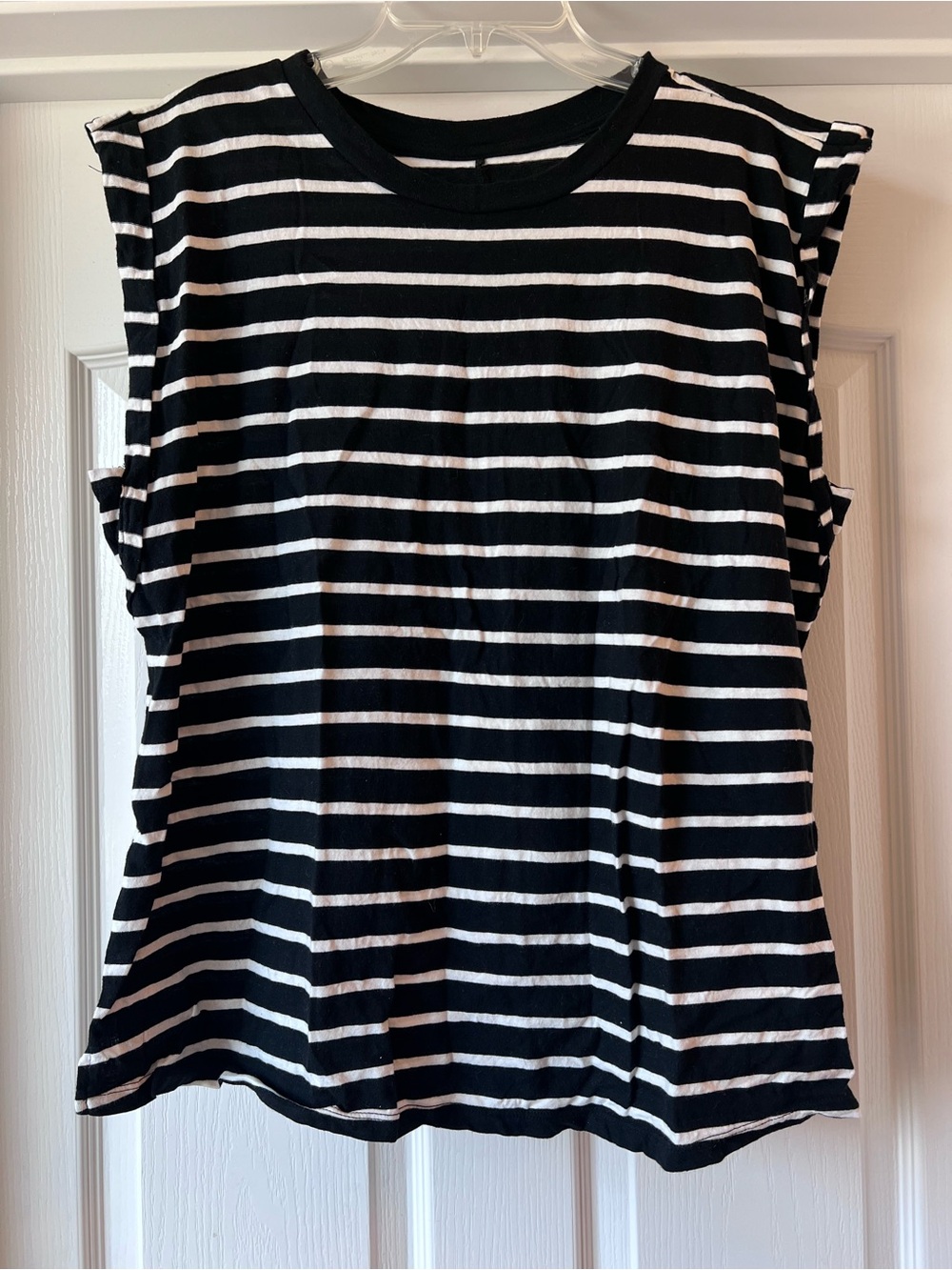 Ava & Viv Black & White Striped Sleeveless Crewneck Top 1X